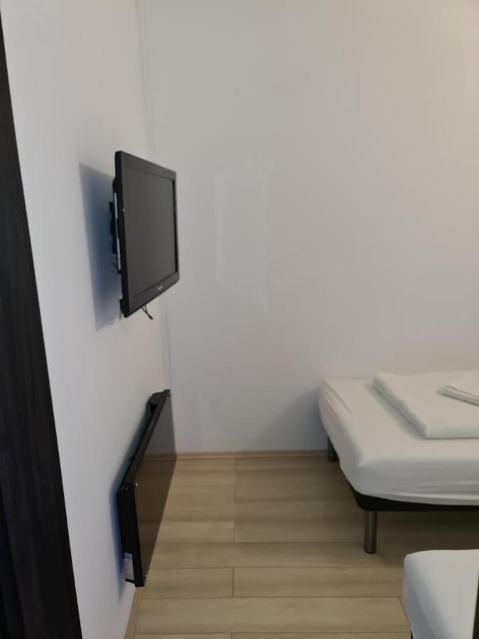 Smaragd Apartman Pecs Ngoại thất bức ảnh