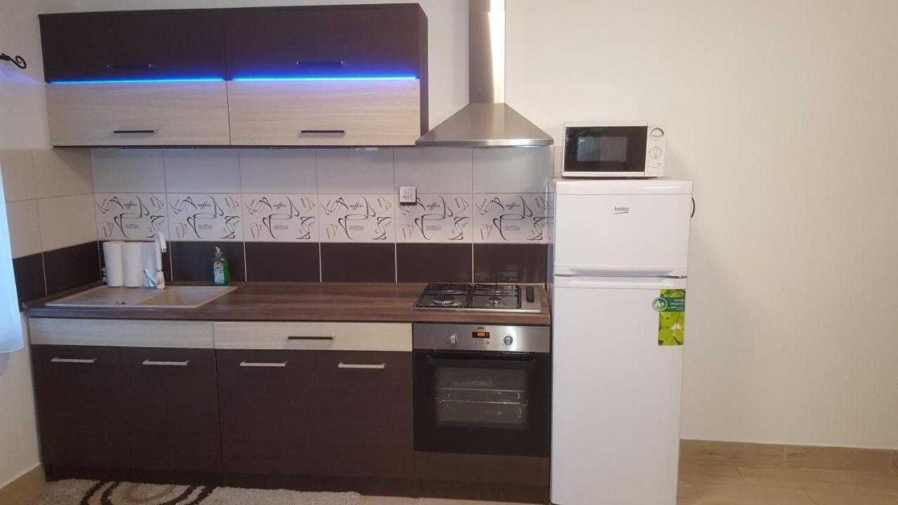 Smaragd Apartman Pecs Ngoại thất bức ảnh