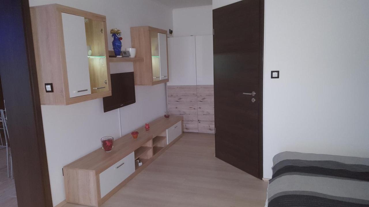 Smaragd Apartman Pecs Ngoại thất bức ảnh